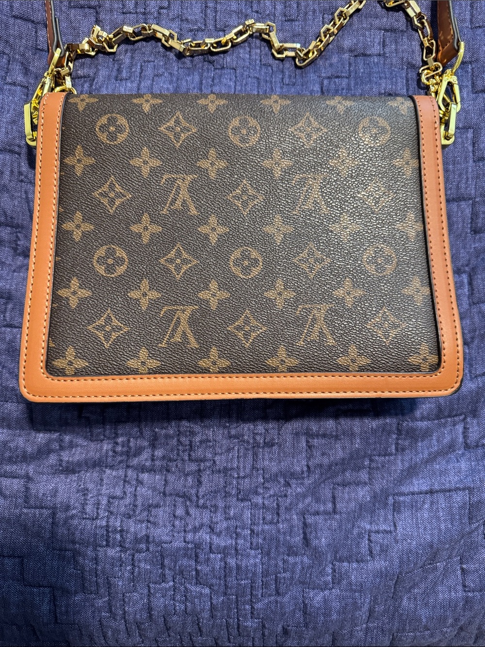 Luxury inspired crossbody - Picture 3 of 6